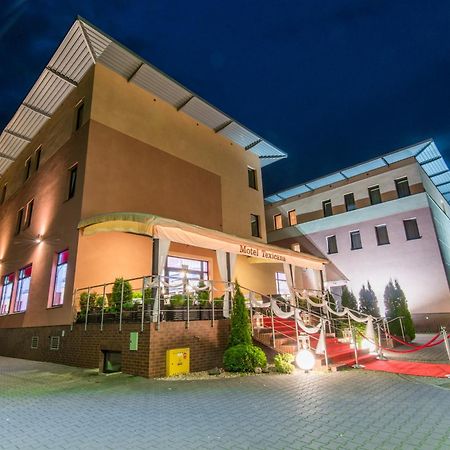 Hotel Texicana Сулехув Экстерьер фото