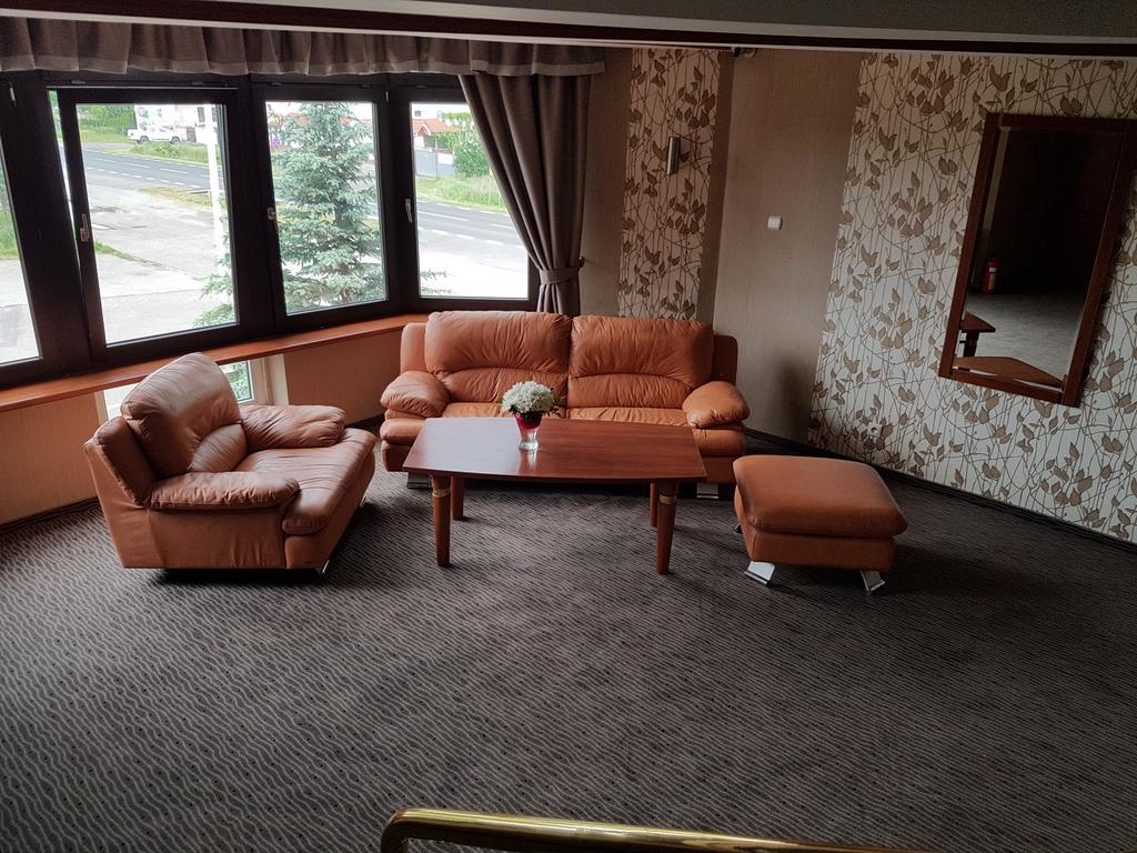 Hotel Texicana Сулехув Экстерьер фото