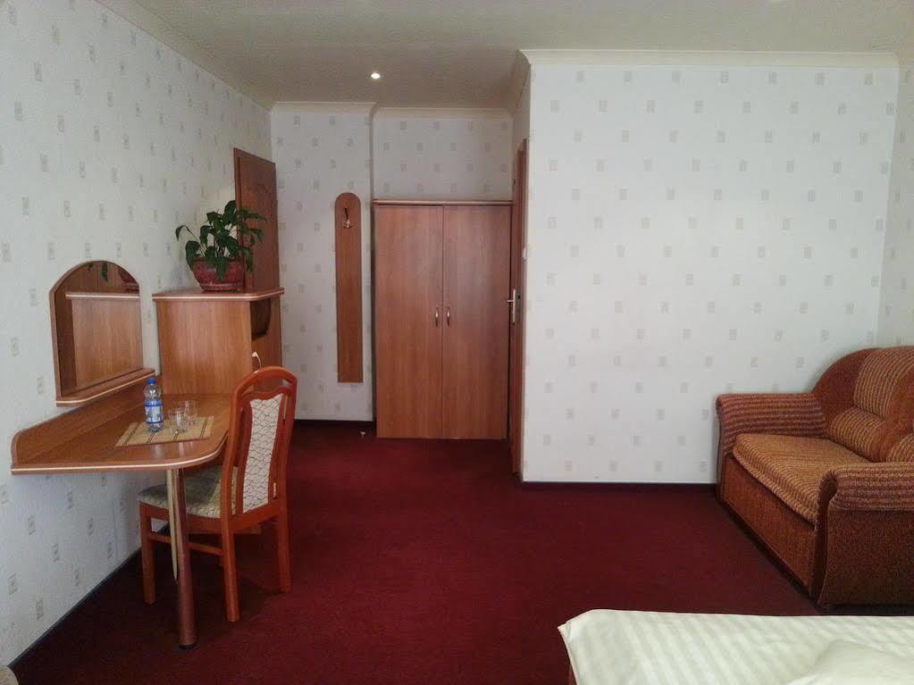 Hotel Texicana Сулехув Экстерьер фото