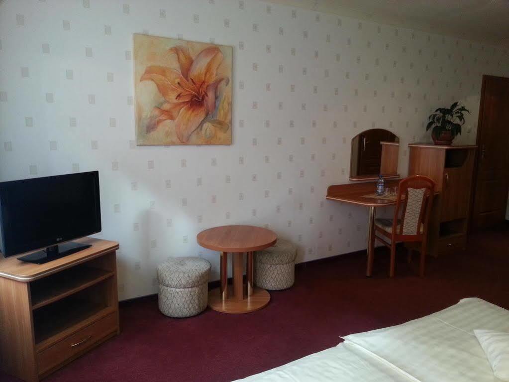 Hotel Texicana Сулехув Экстерьер фото